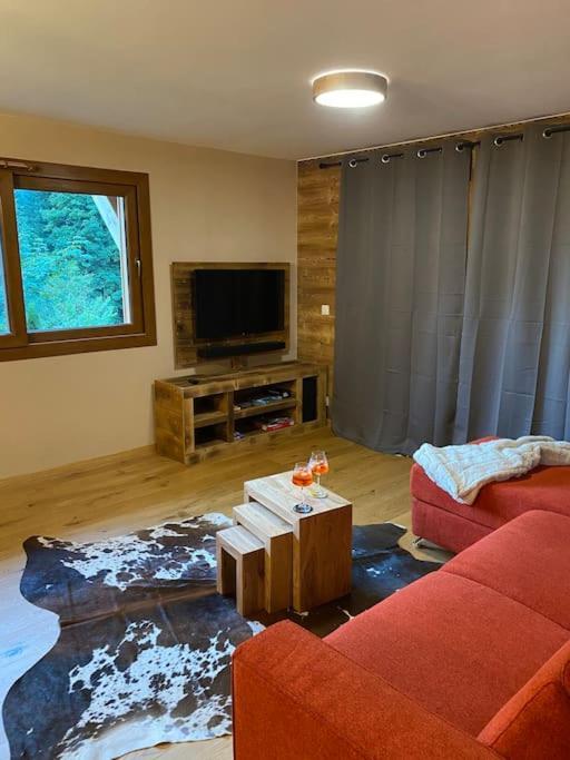 Gorgeous 2 Bedroom, 2 Full Bath, Ski In Apartment! Winner Of 2025 And 2024 Traveller Award! Морзин Экстерьер фото