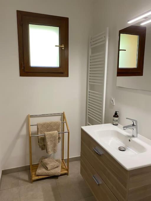 Gorgeous 2 Bedroom, 2 Full Bath, Ski In Apartment! Winner Of 2025 And 2024 Traveller Award! Морзин Экстерьер фото